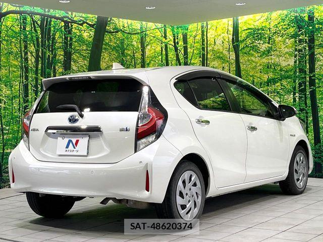 Toyota AQUA 2019-02 7271510-16