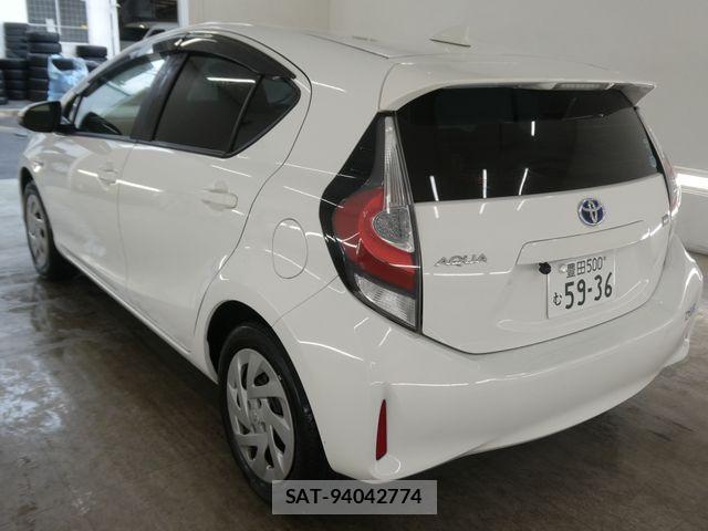 Toyota AQUA 2019-03 7325636-1