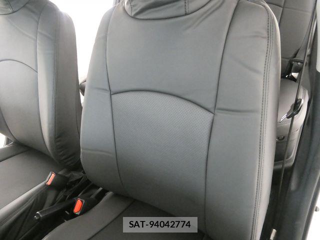 Toyota AQUA 2019-03 7325636-21