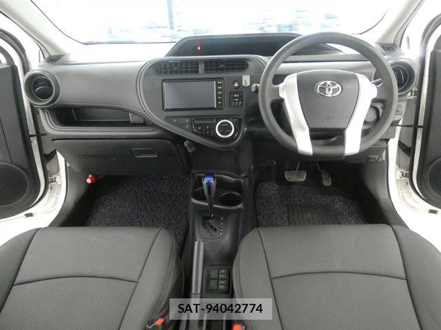 Toyota AQUA 2019-03 7325636-2