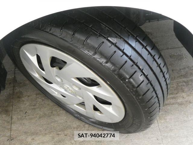 Toyota AQUA 2019-03 7325636-29