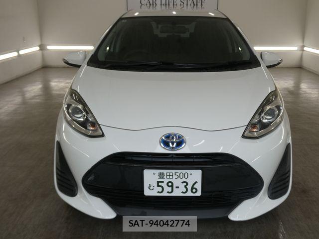 Toyota AQUA 2019-03 7325636-3