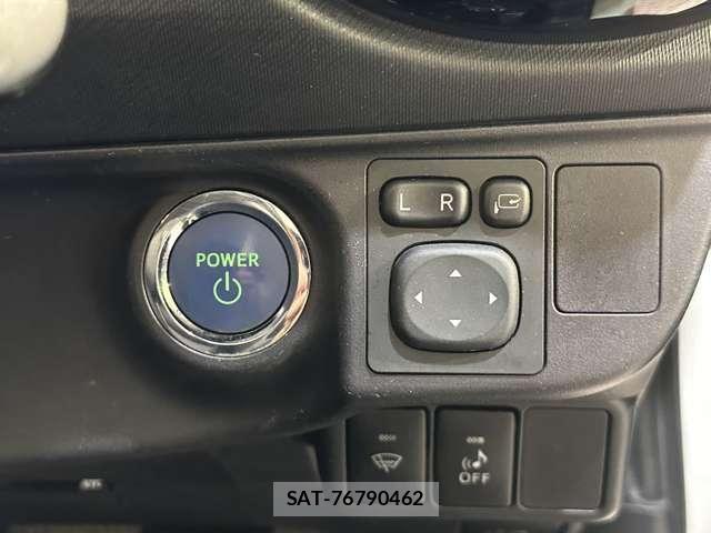 Toyota AQUA 2015-01 7325643-12