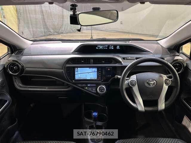 Toyota AQUA 2015-01 7325643-15