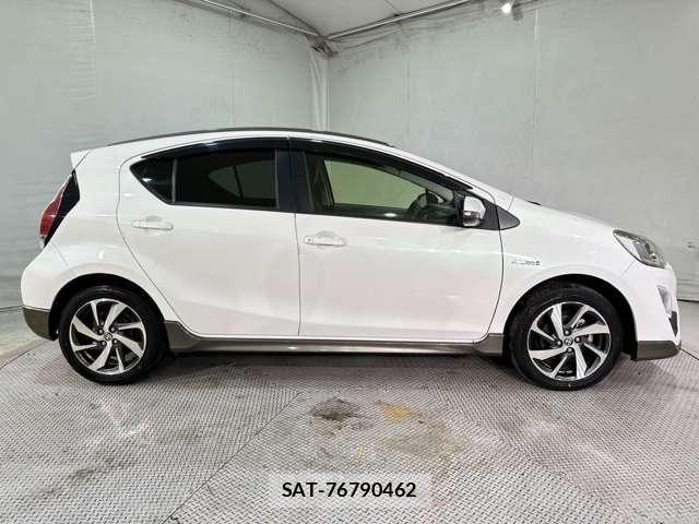 Toyota AQUA 2015-01 7325643-3