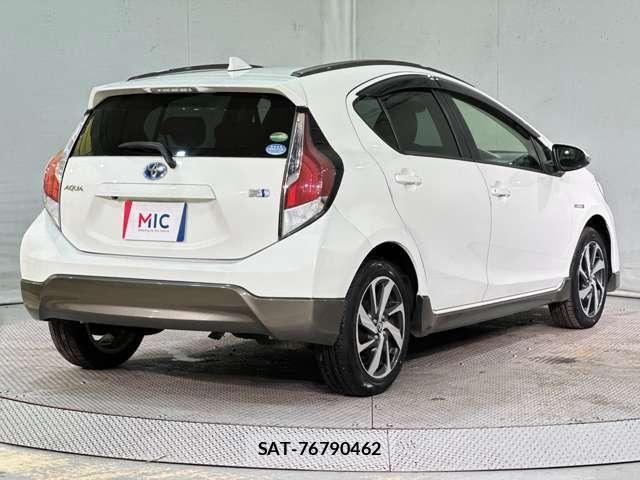 Toyota AQUA 2015-01 7325643-4