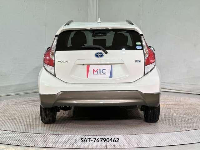 Toyota AQUA 2015-01 7325643-5