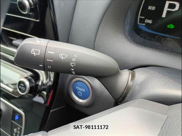 Toyota AQUA 2021-10 7325621-13