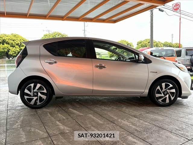 Toyota AQUA 2020-05 7325637-10