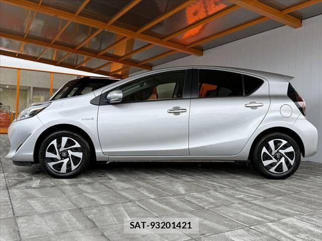 Toyota AQUA 2020-05 7325637-11