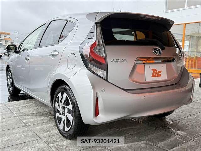 Toyota AQUA 2020-05 7325637-12