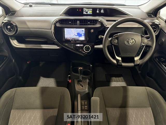 Toyota AQUA 2020-05 7325637-1