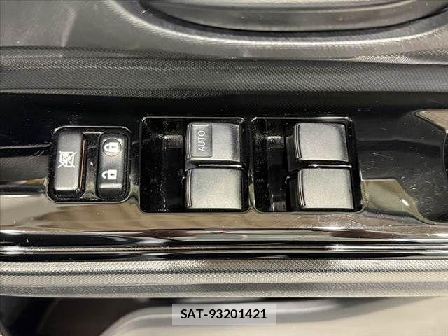 Toyota AQUA 2020-05 7325637-28