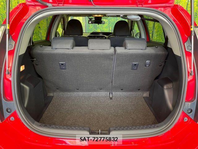 Toyota AQUA 2019-08 7325623-9