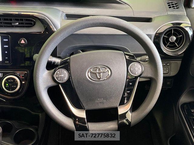 Toyota AQUA 2019-08 7325623-10