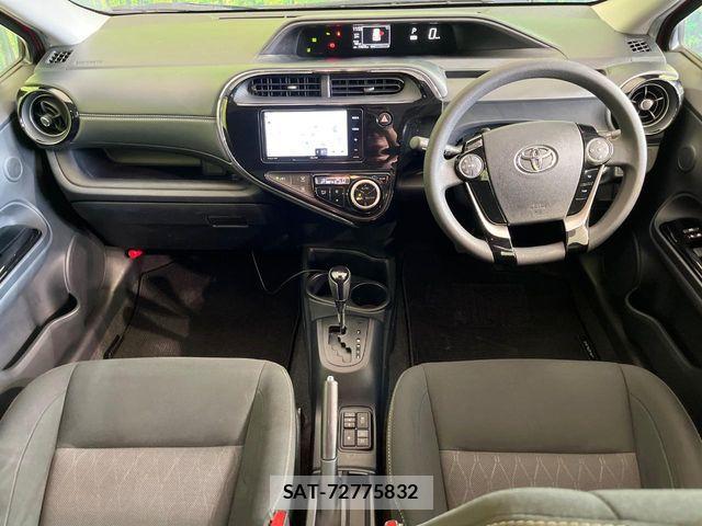 Toyota AQUA 2019-08 7325623-1