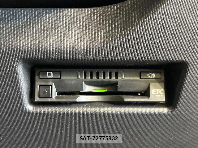 Toyota AQUA 2019-08 7325623-5