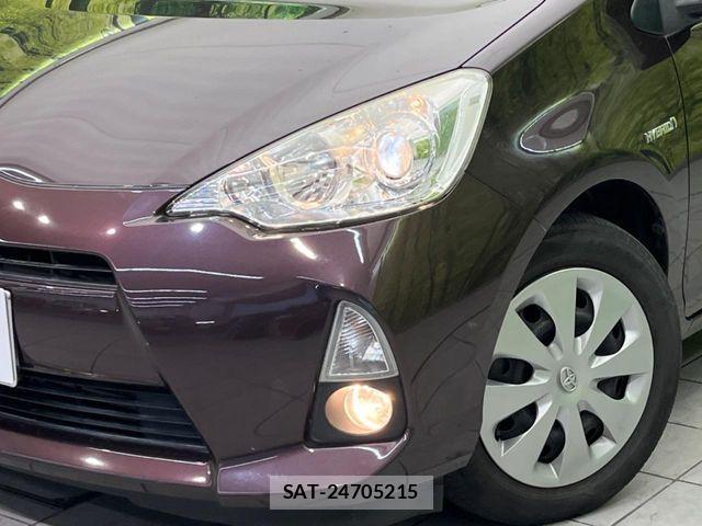 Toyota AQUA 2014-06 7325649-11
