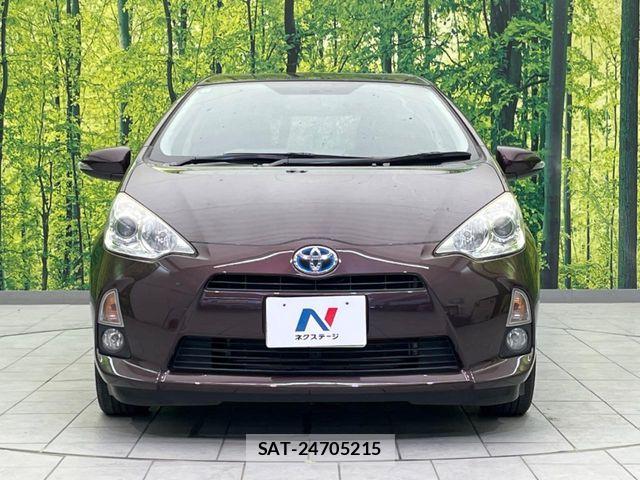 Toyota AQUA 2014-06 7325649-13