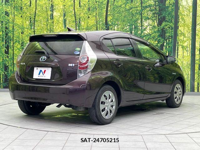 Toyota AQUA 2014-06 7325649-15