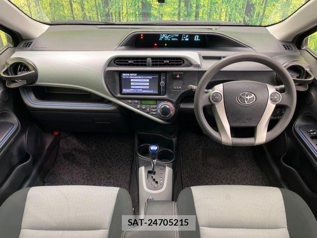Toyota AQUA 2014-06 7325649-1