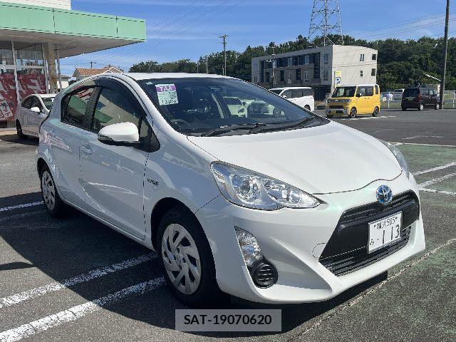 Toyota AQUA 2016-07 7325626-0