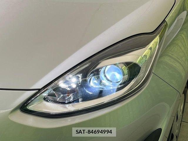 Toyota AQUA 2018-02 7325629-11