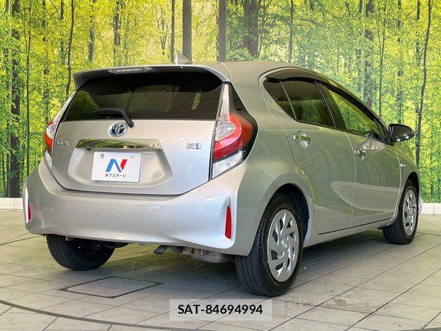 Toyota AQUA 2018-02 7325629-16