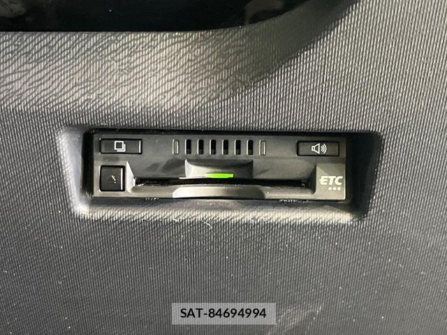 Toyota AQUA 2018-02 7325629-5