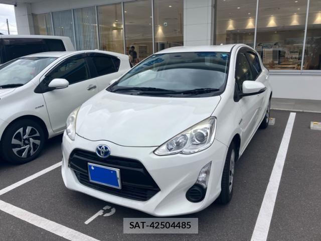 Toyota AQUA 2015-06 7325673-0