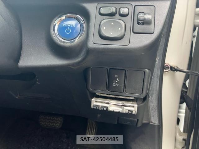 Toyota AQUA 2015-06 7325673-10