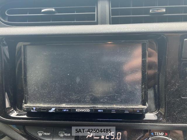 Toyota AQUA 2015-06 7325673-12