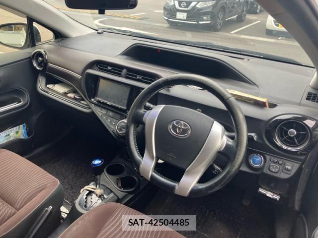 Toyota AQUA 2015-06 7325673-20