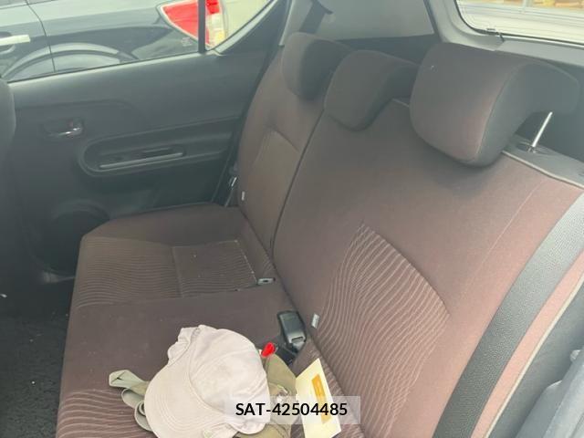 Toyota AQUA 2015-06 7325673-22
