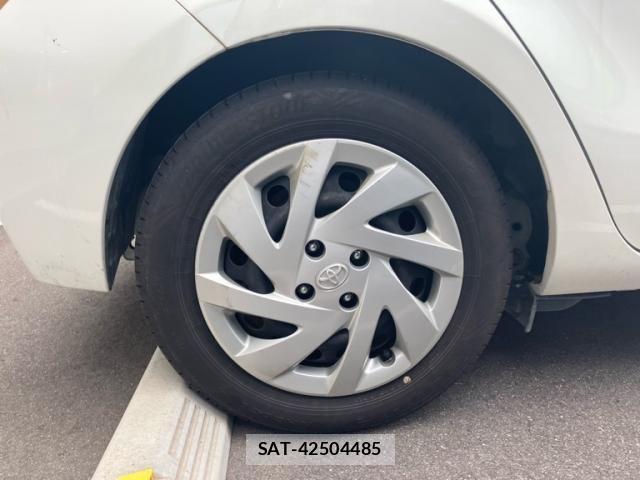 Toyota AQUA 2015-06 7325673-3