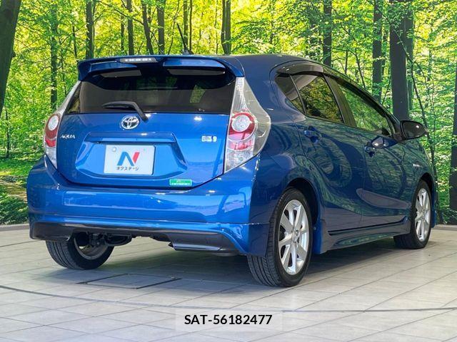 Toyota AQUA 2012-06 7325661-16