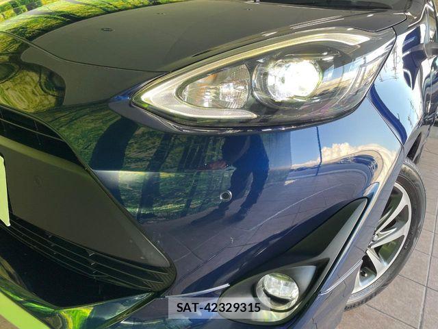 Toyota AQUA 2019-11 7325615-12