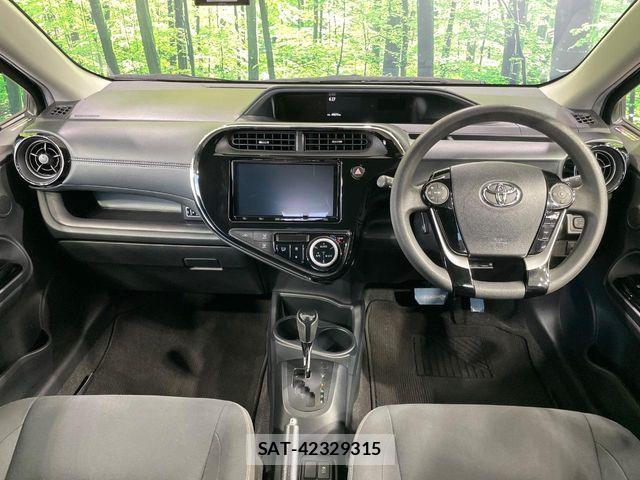 Toyota AQUA 2019-11 7325615-1