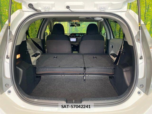 Toyota AQUA 2013-07 7325657-10