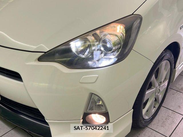 Toyota AQUA 2013-07 7325657-11