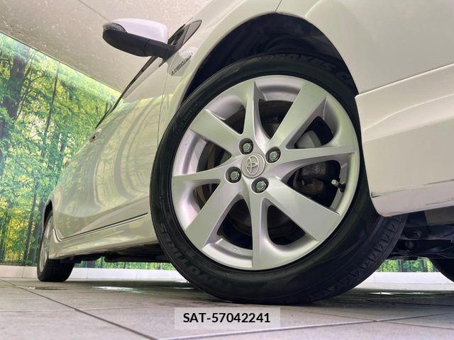 Toyota AQUA 2013-07 7325657-12
