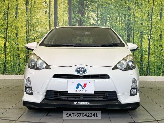 Toyota AQUA 2013-07 7325657-13