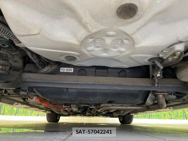 Toyota AQUA 2013-07 7325657-18