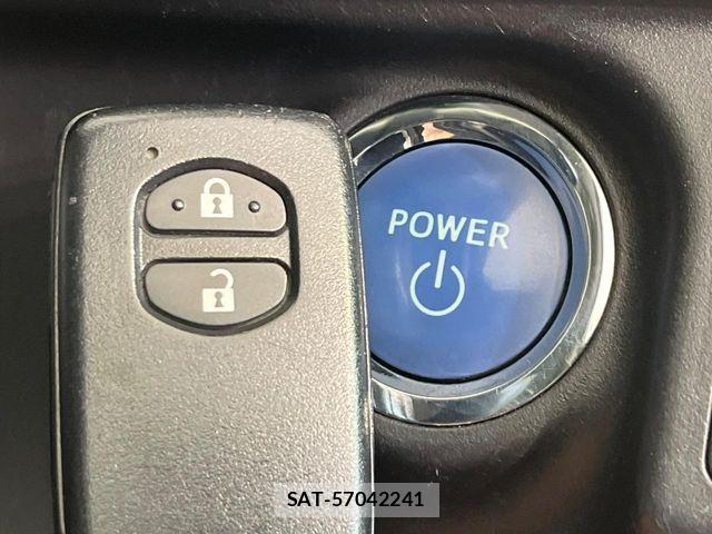 Toyota AQUA 2013-07 7325657-6
