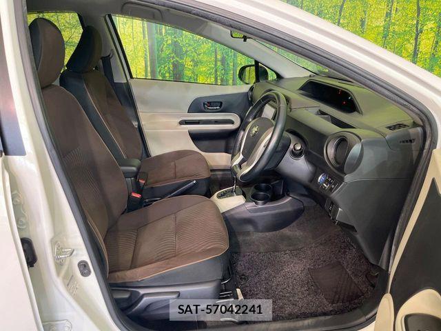 Toyota AQUA 2013-07 7325657-8