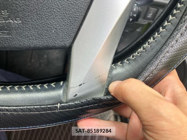 Toyota AQUA 2015-02 7325665-13