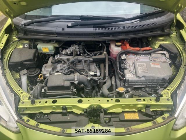 Toyota AQUA 2015-02 7325665-2