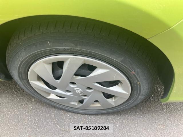 Toyota AQUA 2015-02 7325665-5