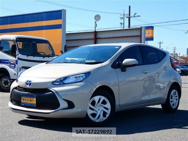 Toyota AQUA 2024-10 7325610-0