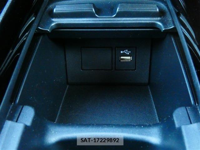 Toyota AQUA 2024-10 7325610-19